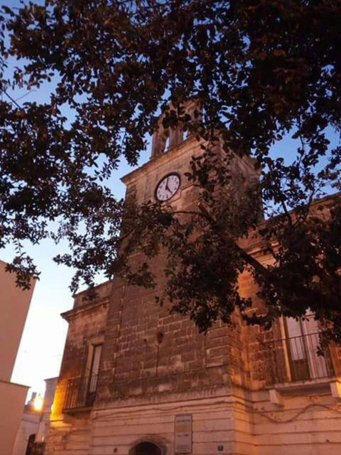 Dimora Storica Alla Rotonda Mottola Exterior foto